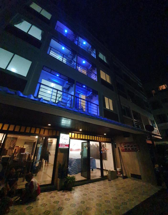 At Home Hotel Patong Esterno foto