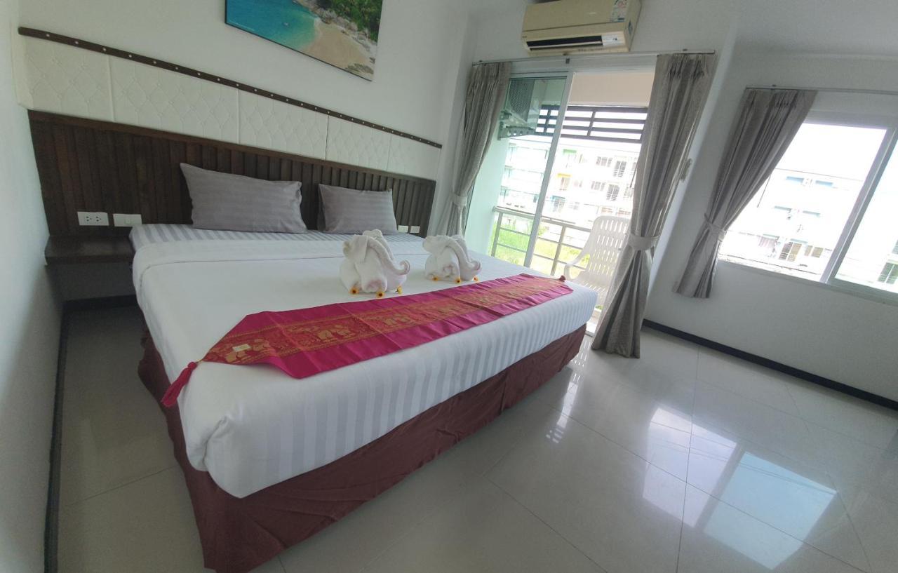 At Home Hotel Patong Esterno foto