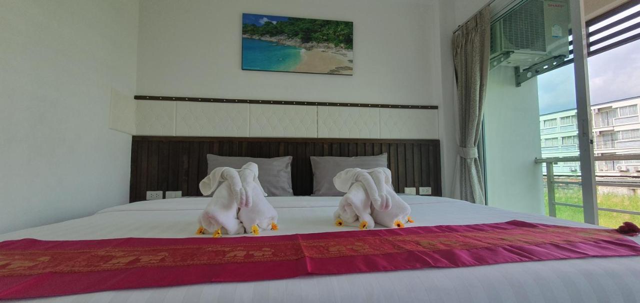 At Home Hotel Patong Esterno foto