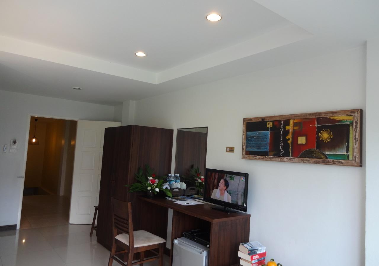 At Home Hotel Patong Esterno foto