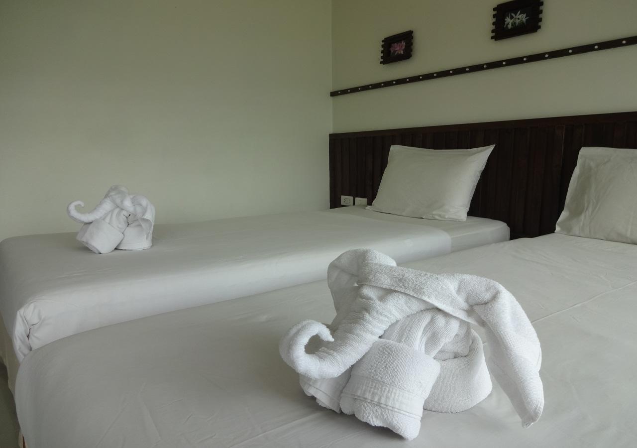 At Home Hotel Patong Esterno foto