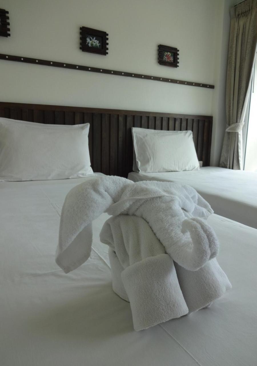 At Home Hotel Patong Esterno foto